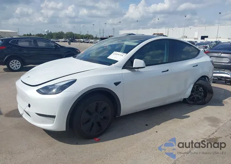 2024 Tesla Model Y Long Range Dual Motor All-Wheel Drive/Rwd from USA, damaged, VIN 7SAYGDED2RF170346